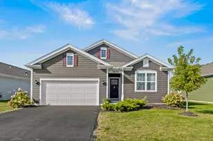 7620 W 105th Pl, Crown Point, IN 46307 - Photo 1