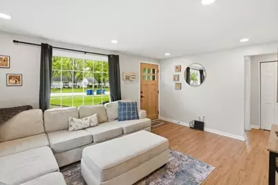 323 S Pettibone Street, Crown Point, IN 46307 - Photo 5