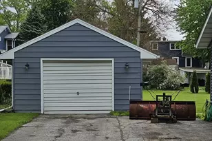 333 Indiana St, Westchester Township, IN 46304 - Photo 15