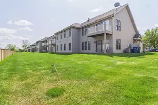 1096 Lakewood Ct, Schererville, IN 46375 - Photo 23