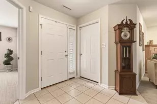 1096 Lakewood Ct, Schererville, IN 46375 - Photo 3