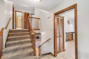 9618 Walnut Dr, Munster, IN 46321 - Photo 11