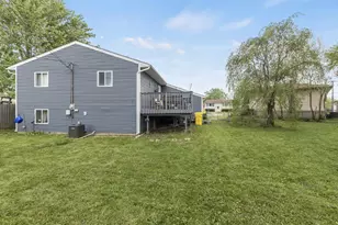 1216 N Dwiggins Ct, Griffith, IN 46319 - Photo 29