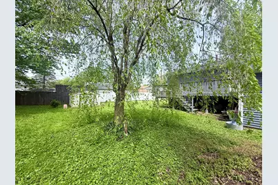 1216 Dwiggins Court, Griffith, IN 46319 - Photo 17