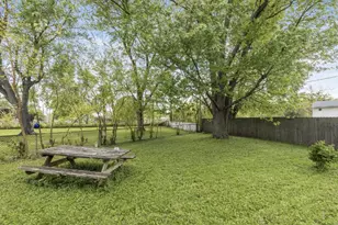 1216 N Dwiggins Ct, Griffith, IN 46319 - Photo 31