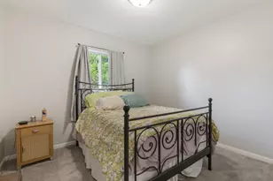 1216 N Dwiggins Ct, Griffith, IN 46319 - Photo 13