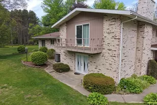 6544 W Calloway St, Michigan City, IN 46360 - Photo 5