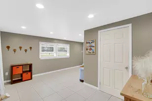 235 E 13th St, Hobart, IN 46342 - Photo 19