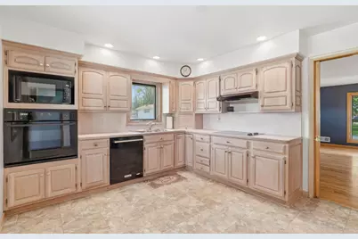 9247 Cottage Grove Avenue, Highland, IN 46322 - Photo 11