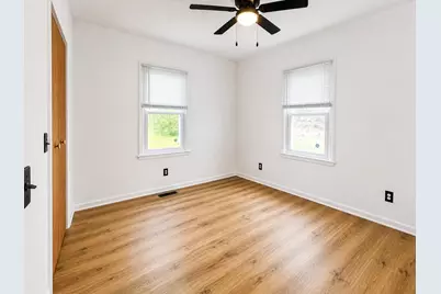 5702 Mulberry Avenue, Portage, IN 46368 - Photo 9