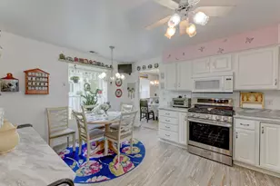 2242 Deerpath Dr W, Schererville, IN 46375 - Photo 7