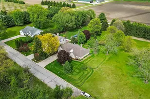 12181 N 332E, Demotte, IN 46310 - Photo 9
