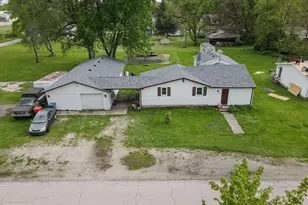 607 E Washington St, Morocco, IN 47963 - Photo 7
