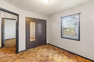 5053 W 90th Ln, Schererville, IN 46375 - Photo 9