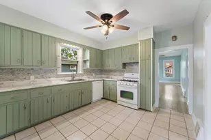 718 N Grant St, Crown Point, IN 46307 - Photo 9