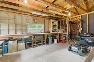 131 N 18th St, Chesterton, IN 46304 - Photo 7