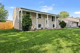 1707 Peachtree Dr, Valparaiso, IN 46383 - Photo 7