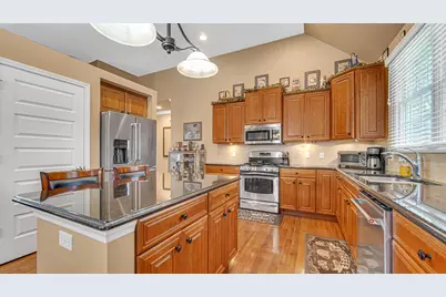 239 Edgewood Drive, Valparaiso, IN 46385 - Photo 9
