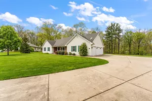 441 Summerhill Pl, Valparaiso, IN 46385 - Photo 5