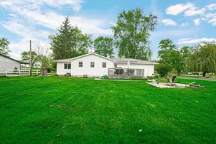 746 W 700 N, Hobart, IN 46342 - Photo 5