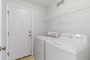 1406 Pine Creek Rd, Valparaiso, IN 46383 - Photo 23