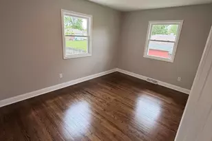 621 E 52nd Ave, Merrillville, IN 46410 - Photo 21