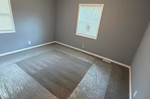 556 Durbin St, Gary, IN 46406 - Photo 9