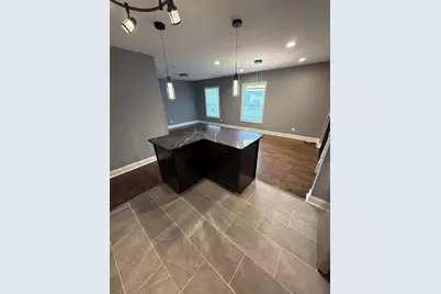 815 W 70th Avenue, Merrillville, IN 46410 - Photo 7