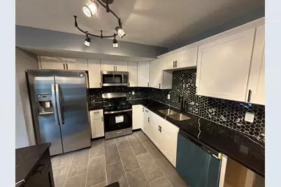 815 W 70th Avenue, Merrillville, IN 46410 - Photo 5