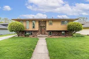 321 N Ernest St, Griffith, IN 46319 - Photo 1