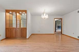 9096 Knickerbocker St, Saint John, IN 46373 - Photo 5