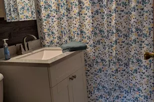 318 N Delaware St, Hobart, IN 46342 - Photo 5