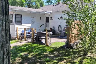410 N Polk St, Morocco, IN 47963 - Photo 3