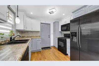 2546 Willowdale Road, Portage, IN 46368 - Photo 9