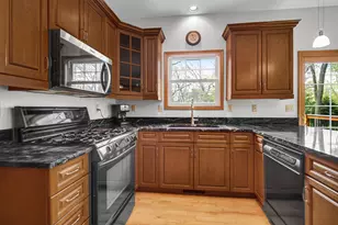 440 Oak Breeze Dr, Valparaiso, IN 46383 - Photo 13