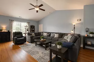 10355 Illinois St, Crown Point, IN 46307 - Photo 3
