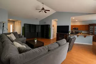 10355 Illinois St, Crown Point, IN 46307 - Photo 5