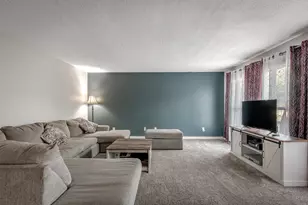 5768 Evergreen Ave, Portage, IN 46368 - Photo 5