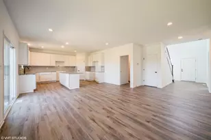 10510 Kansas St, Crown Point, IN 46307 - Photo 5