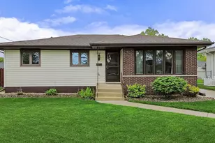 712 211th St, Dyer, IN 46311 - Photo 1
