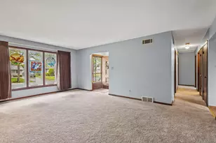 712 211th St, Dyer, IN 46311 - Photo 5