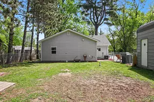 1230 Fleming St, Hobart, IN 46342 - Photo 15
