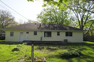 535 N Nichols St, Lowell, IN 46356 - Photo 11