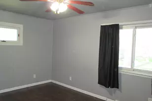 535 N Nichols St, Lowell, IN 46356 - Photo 7