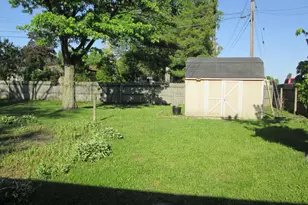 535 N Nichols St, Lowell, IN 46356 - Photo 9