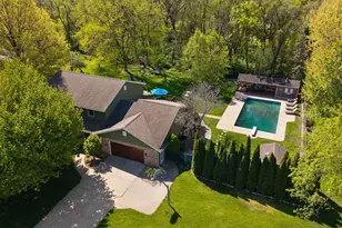 1344 W Gentry Ct, La Porte, IN 46350 - Photo 3