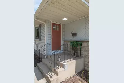 8951 O Day Drive, Highland, IN 46322 - Photo 5