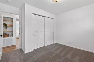 8951 O Day Dr, Highland, IN 46322 - Photo 21