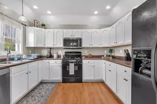 616 Slate Dr, Westville, IN 46391 - Photo 7