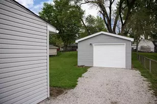 510 Emmettsburg Ave, Valparaiso, IN 46385 - Photo 19
